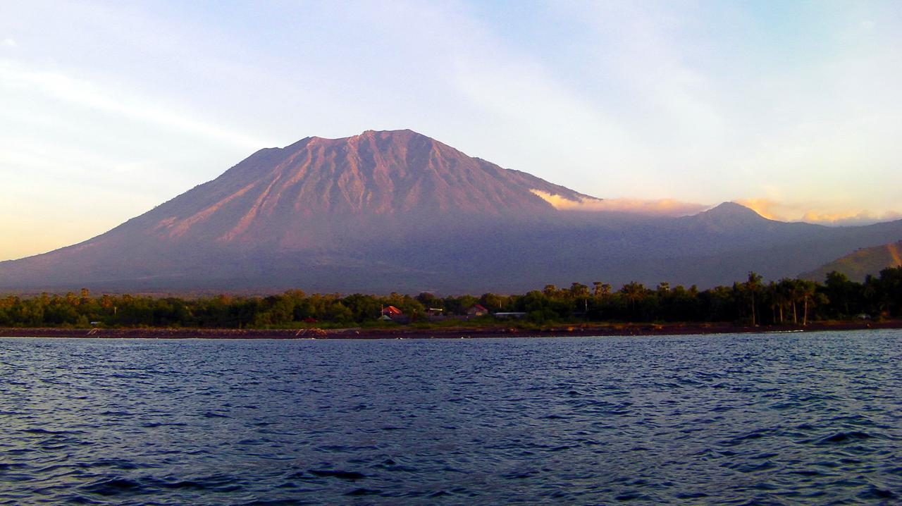 Bali Umah Tinjung Hotell Tulamben Exteriör bild